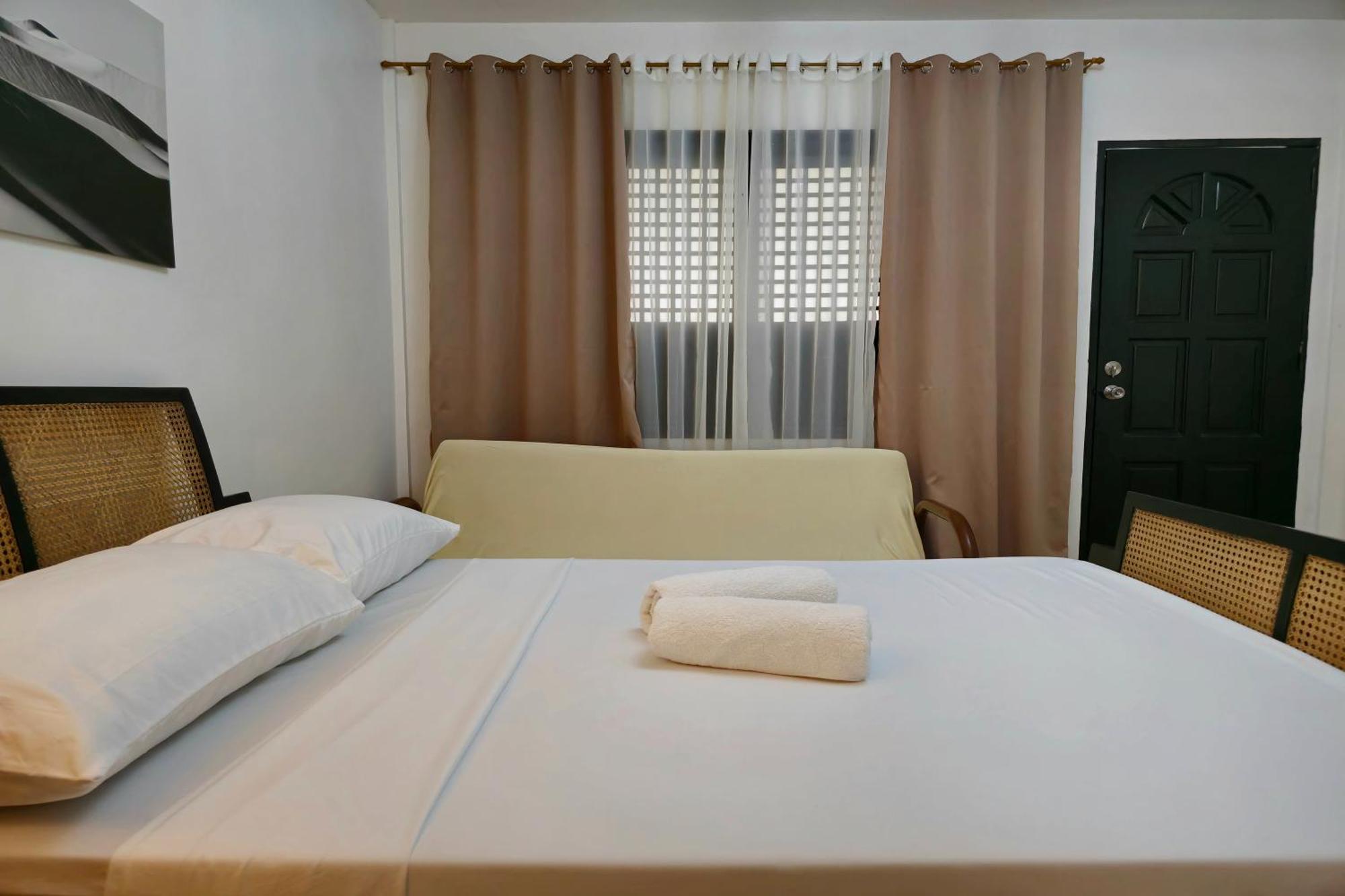 Grand Villa Laguna Bay Exterior photo